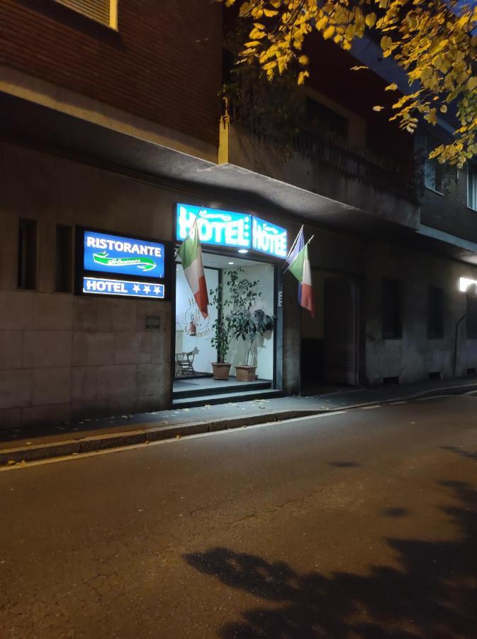 Hotel Marinoni Lomazzo Eksteriør billede