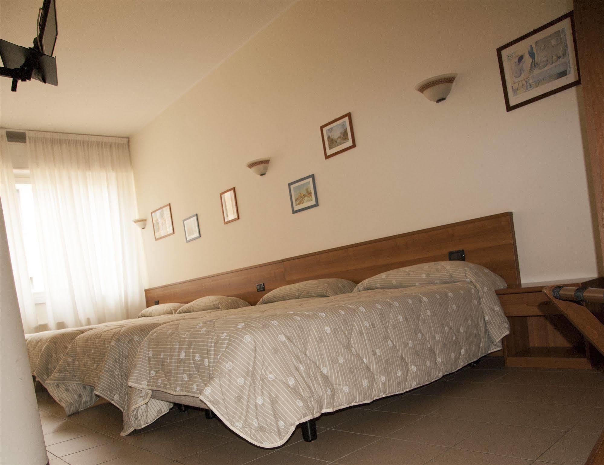 Hotel Marinoni Lomazzo Eksteriør billede